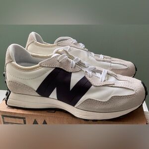 New Balance kids 327 Sneakers Size 1